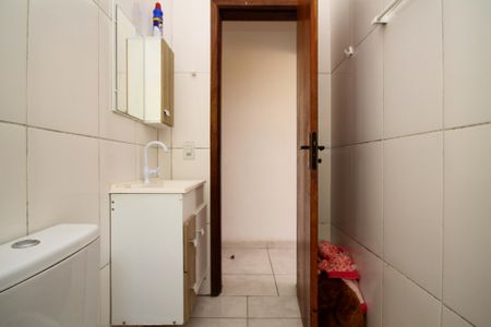 Casa para alugar com 100m², 2 quartos e 2 vagasBanheiro Suíte