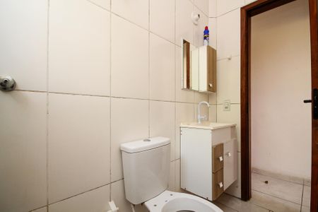 Casa para alugar com 100m², 2 quartos e 2 vagasBanheiro Suíte