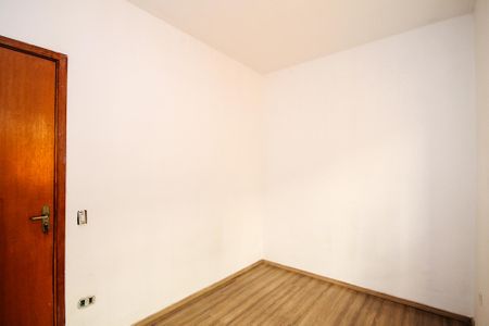 Casa para alugar com 100m², 2 quartos e 2 vagasQuarto