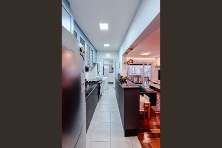 Apartamento à venda com 92m², 3 quartos e 2 vagasCozinha
