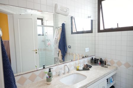 Apartamento à venda com 82m², 3 quartos e 2 vagasSuíte