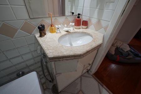 Apartamento à venda com 82m², 3 quartos e 2 vagasBanheiro