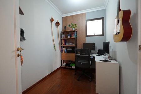 Apartamento à venda com 82m², 3 quartos e 2 vagasEscritório