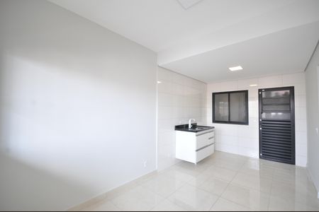 Sala de apartamento para alugar com 2 quartos, 47m² em Parque Edu Chaves, São Paulo