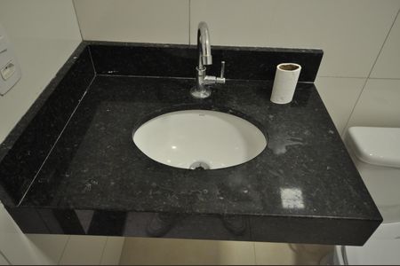 Apartamento para alugar com 47m², 2 quartos e sem vagaBanheiro