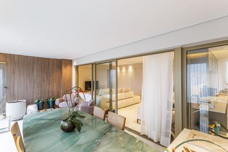 Apartamento à venda com 149m², 3 quartos e 2 vagasVaranda