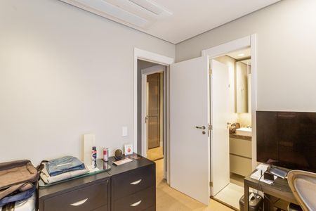 Apartamento à venda com 149m², 3 quartos e 2 vagasSuíte 1