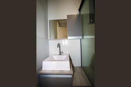 Banheiro de apartamento à venda com 2 quartos, 48m² em Vaz Lobo, Rio de Janeiro