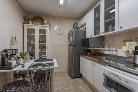 Casa de condomínio à venda com 181m², 4 quartos e 2 vagasCozinha