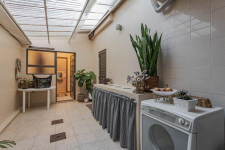 Casa de condomínio à venda com 181m², 4 quartos e 2 vagasÁrea de Serviço