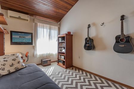 Casa de condomínio à venda com 181m², 4 quartos e 2 vagasQuarto 1