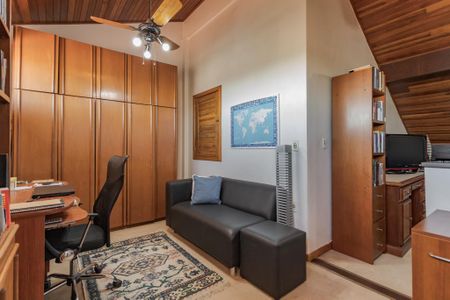 Casa de condomínio à venda com 181m², 4 quartos e 2 vagasQuarto 3