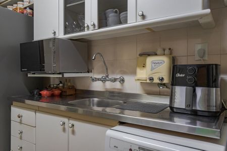 Casa de condomínio à venda com 181m², 4 quartos e 2 vagasCozinha