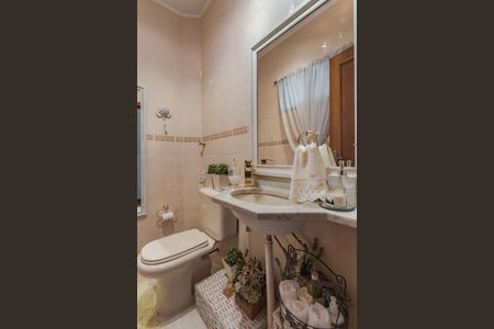Casa de condomínio à venda com 181m², 4 quartos e 2 vagasLavabo
