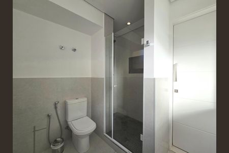 Banheiro da Suíte de apartamento à venda com 2 quartos, 121m² em Itaim Bibi, São Paulo