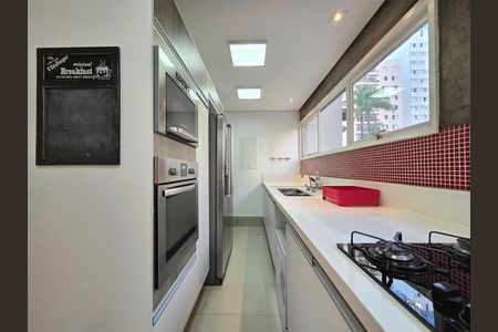 Apartamento à venda com 121m², 2 quartos e 1 vaga Apartamento à venda com 121m², 2 quartos e 1 vagaCozinha