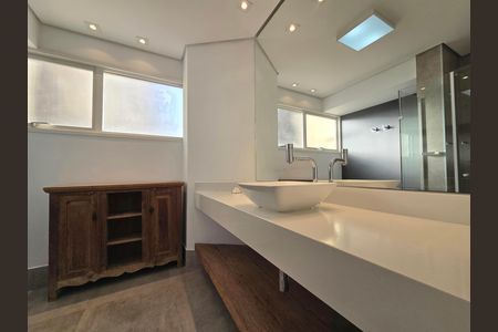 Apartamento à venda com 121m², 2 quartos e 1 vaga Apartamento à venda com 121m², 2 quartos e 1 vagaBanheiro Social