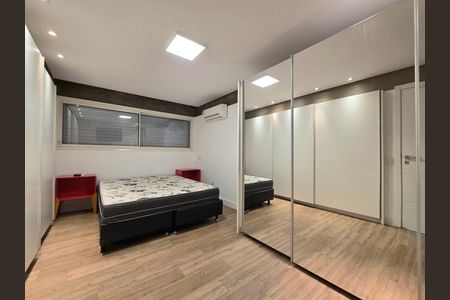 Apartamento à venda com 121m², 2 quartos e 1 vaga Apartamento à venda com 121m², 2 quartos e 1 vagaSuíte