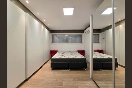Apartamento à venda com 121m², 2 quartos e 1 vaga Apartamento à venda com 121m², 2 quartos e 1 vagaSuíte