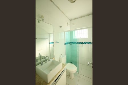 Casa para alugar com 125m², 5 quartos e 2 vagasBanheiro Social