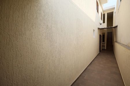 Casa para alugar com 125m², 5 quartos e 2 vagasQuintal - Corredor 