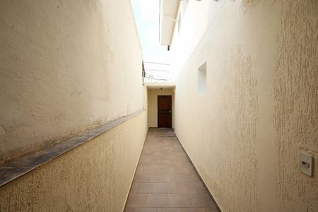 Casa para alugar com 125m², 5 quartos e 2 vagasQuintal - Corredor 