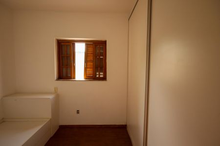 Casa para alugar com 125m², 5 quartos e 2 vagasQuarto 4