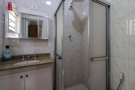 Casa à venda com 165m², 2 quartos e 2 vagasSuíte