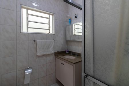Casa à venda com 165m², 2 quartos e 2 vagasBanheiro