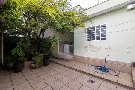 Casa à venda com 165m², 2 quartos e 2 vagasQuintal
