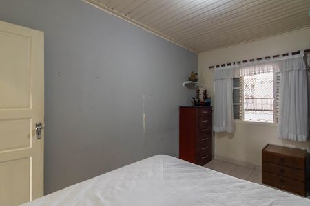 Casa à venda com 165m², 2 quartos e 2 vagasSuíte