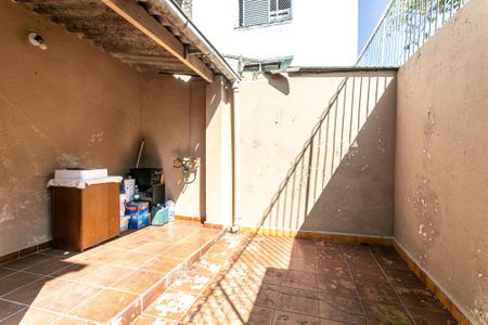 Casa à venda com 100m², 2 quartos e 1 vagaQuintal