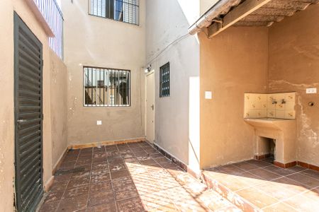 Casa à venda com 100m², 2 quartos e 1 vagaQuintal