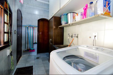 Casa à venda com 350m², 3 quartos e 4 vagasÁrea de Serviço
