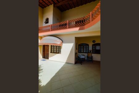 Casa à venda com 350m², 3 quartos e 4 vagasQuintal