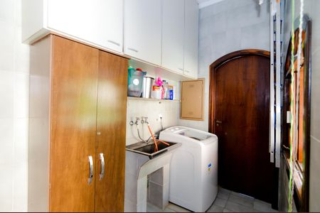 Casa à venda com 350m², 3 quartos e 4 vagasÁrea de Serviço