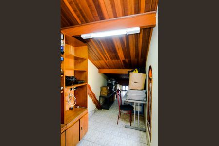 Casa à venda com 350m², 3 quartos e 4 vagasEscritório
