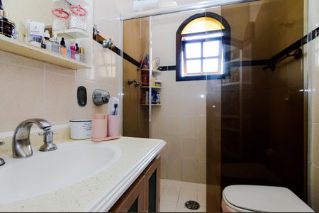 Casa à venda com 350m², 3 quartos e 4 vagasBanheiro do Quarto 1