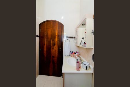 Casa à venda com 350m², 3 quartos e 4 vagasBanheiro do Quarto 1