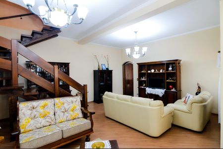 Casa à venda com 350m², 3 quartos e 4 vagasSala
