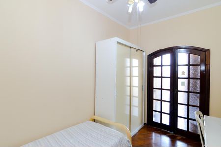Casa à venda com 350m², 3 quartos e 4 vagasQuarto 2