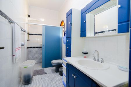 Casa à venda com 350m², 3 quartos e 4 vagasBanheiro do Quarto 3