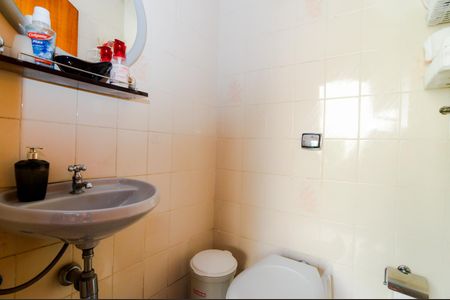 Casa à venda com 350m², 3 quartos e 4 vagasBanheiro da Área gourmet