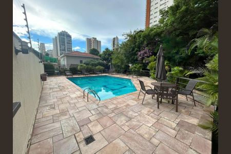 Apartamento para alugar com 143m², 3 quartos e sem vaga