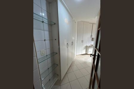 Apartamento para alugar com 143m², 3 quartos e sem vaga