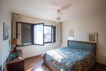 Apartamento para alugar com 143m², 3 quartos e sem vaga