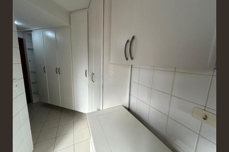 Apartamento para alugar com 143m², 3 quartos e sem vaga