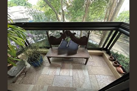 Apartamento para alugar com 143m², 3 quartos e sem vaga