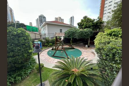 Apartamento para alugar com 143m², 3 quartos e sem vaga