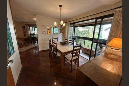 Apartamento para alugar com 143m², 3 quartos e sem vaga